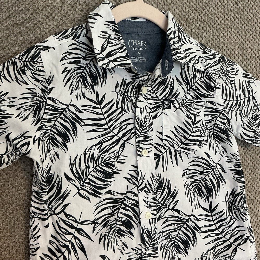 CHAPS Boys Black & White Tropical PalmTree Button Down Short Sleeve Shirt Size 5